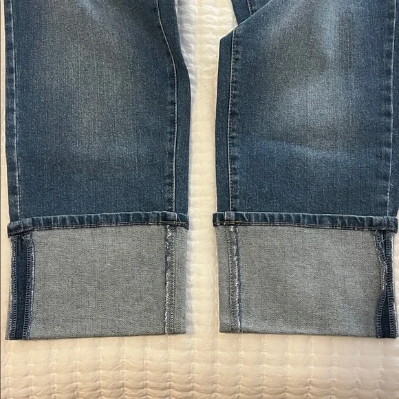 Women’s NWT Sophia Vergar straight, looser fit cuffed Jeans Size 12 - Picture 5 of 8